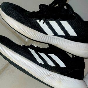 ADIDAS CLOADFOAM SNEAKERS BLACK AND WHITE STRIPE SIZE 5.5